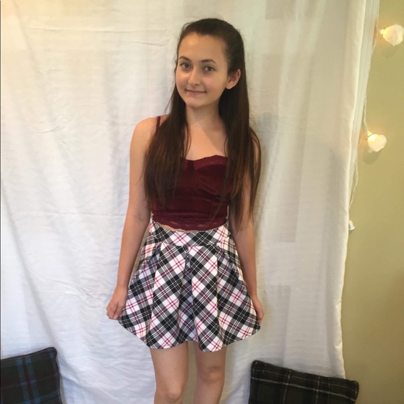 RED/BLACK/WHITE vintage Plaid Mini skirt, xs - Picture 3 of 3